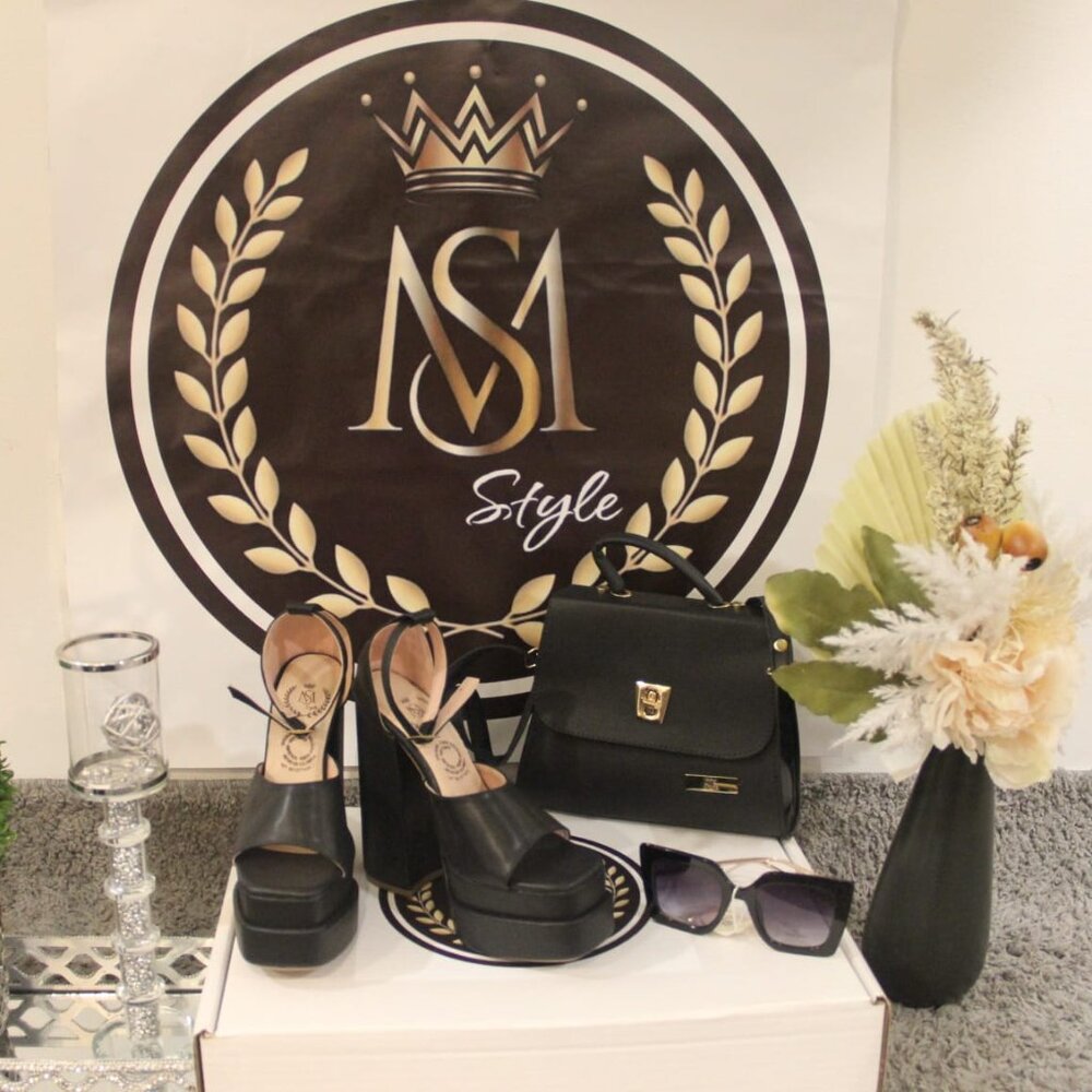 SET ..SHOES ....SUNGLASSES...WOMENBAG